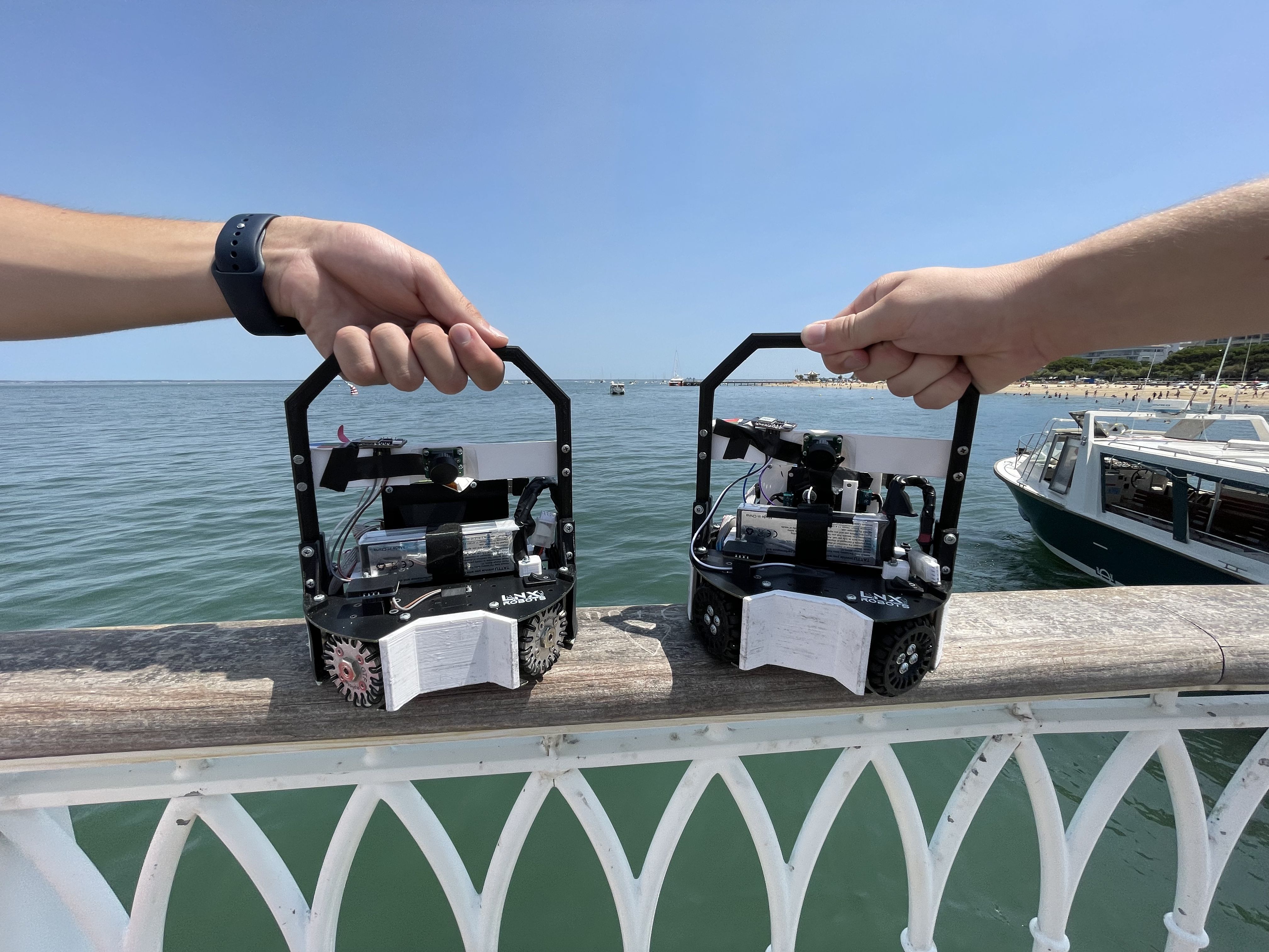 Robots at the ocean